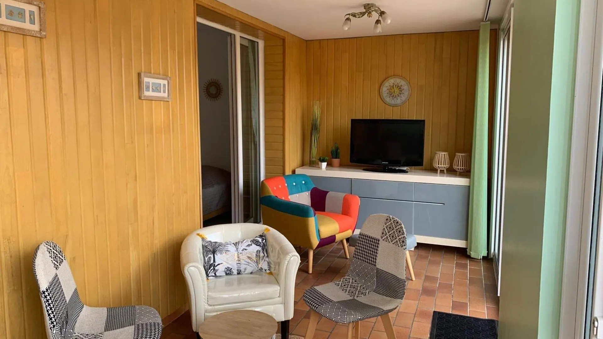 Au Bord De La Mer Saint Aygulf Apartment